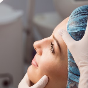Cuidado de la piel pre y post-rinoplastia
